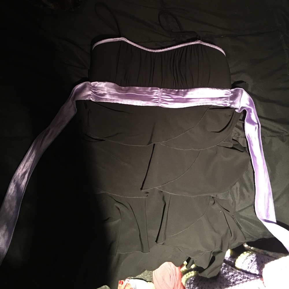 Dress - Picture 2 of 2